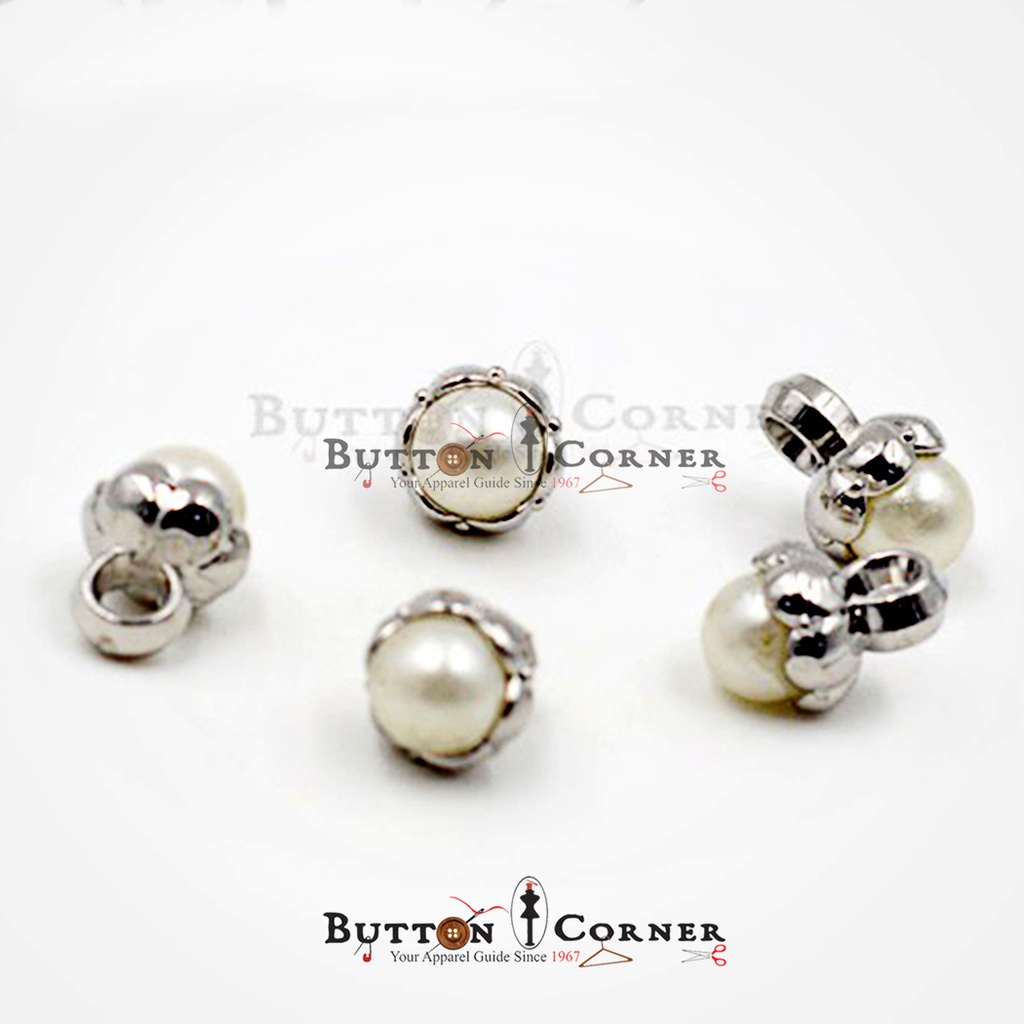 Flower Border Pearl Shank Button