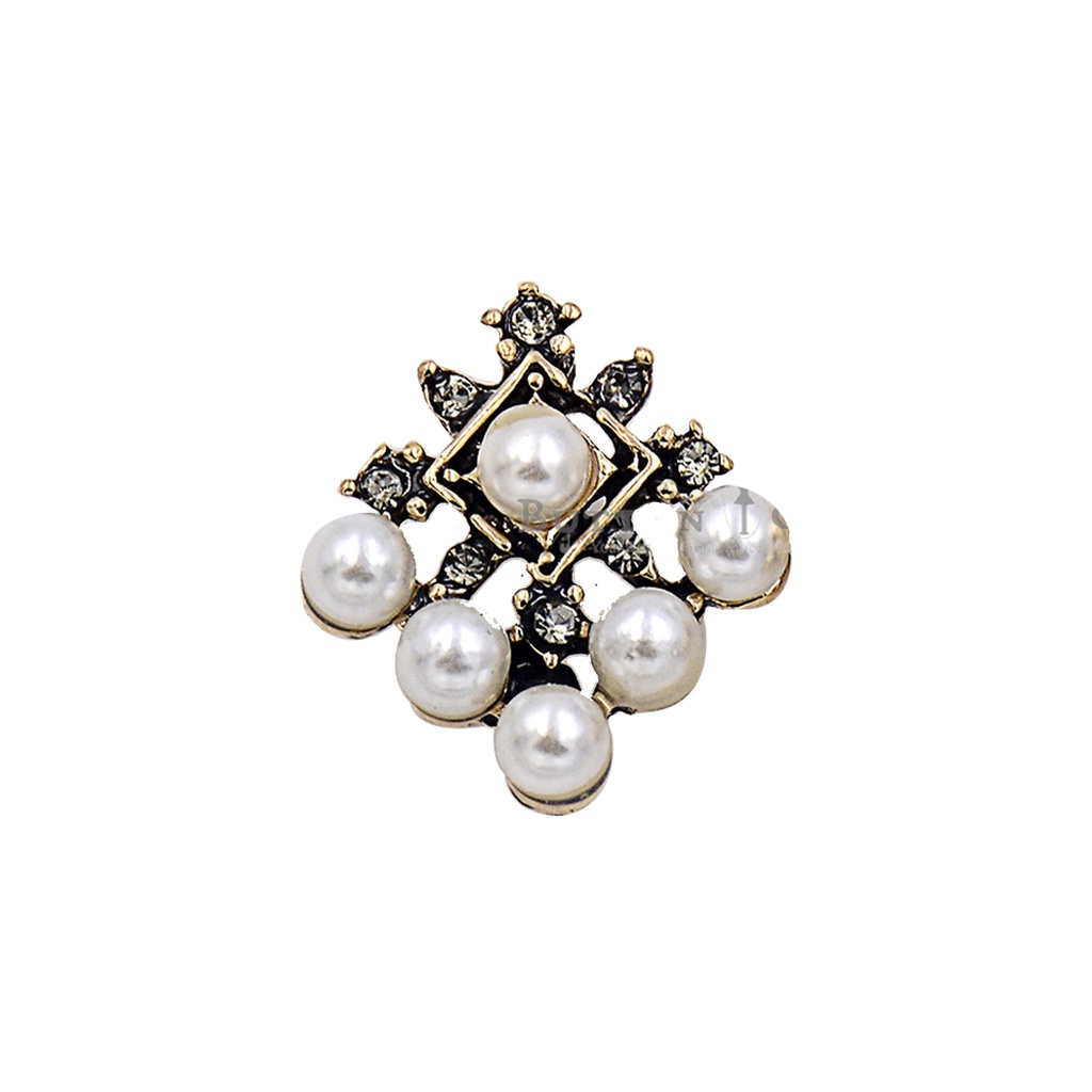 Rhombus Shape Pearl Hanging