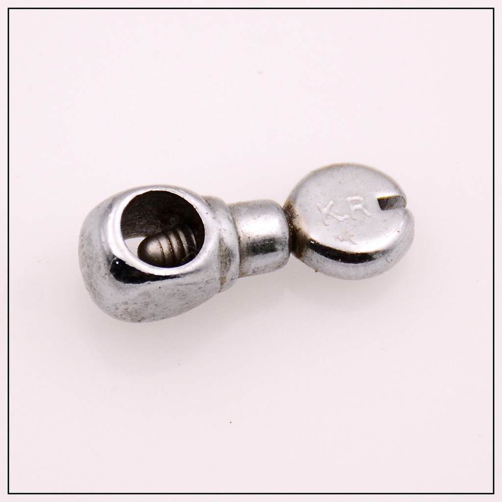 Needle Clamp With Screw
