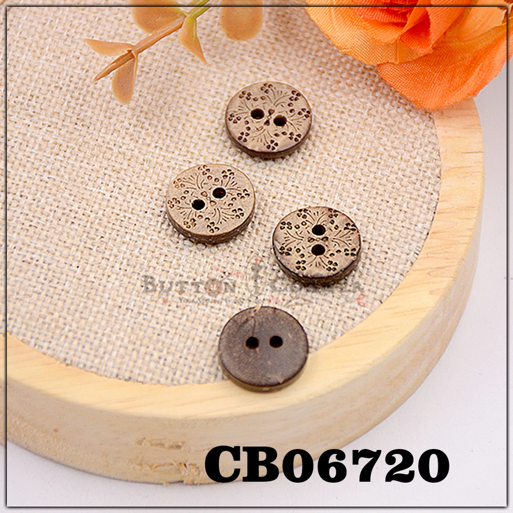 Cutwork Design 2 Hole Coconut Button