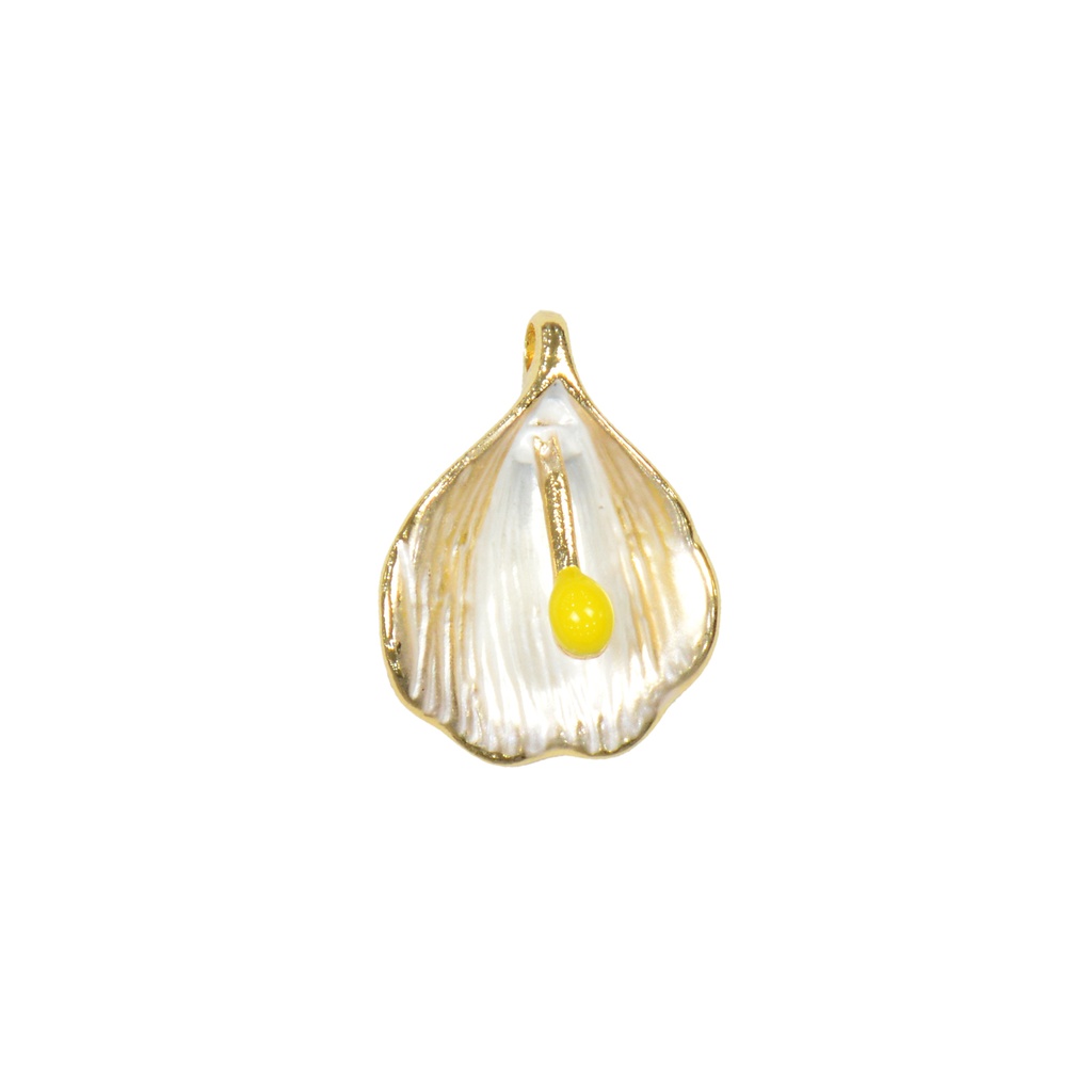 Pearl In Tulip Flower Hanging Button