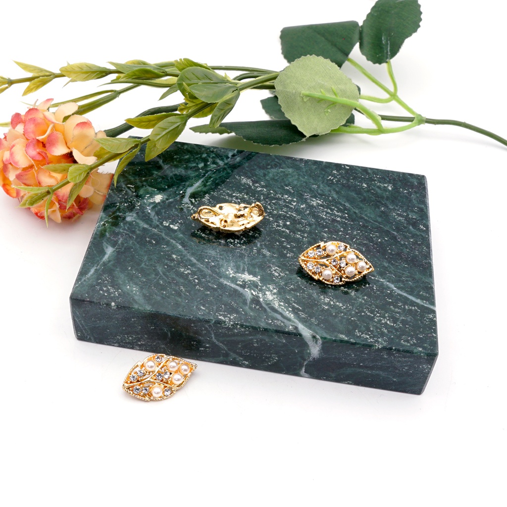 Gold Base Leaf Shape Rhinestone Button