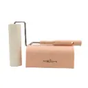 Protective Shell Cover with Long Handle, Lint Roller