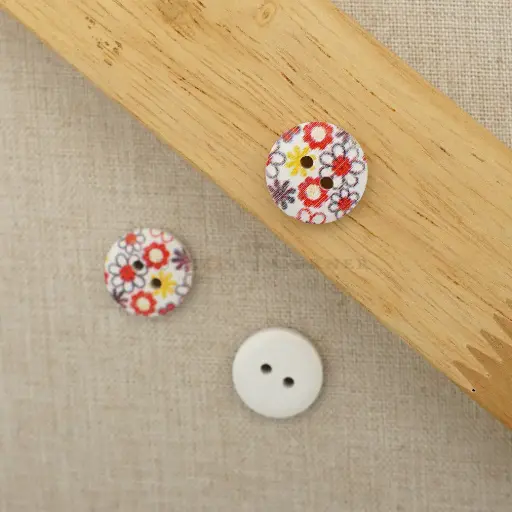 [WB207-24L] Daisy Flower Print 2 Hole Wooden Button