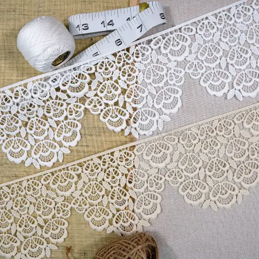 One Side Border Shuttle Lace
