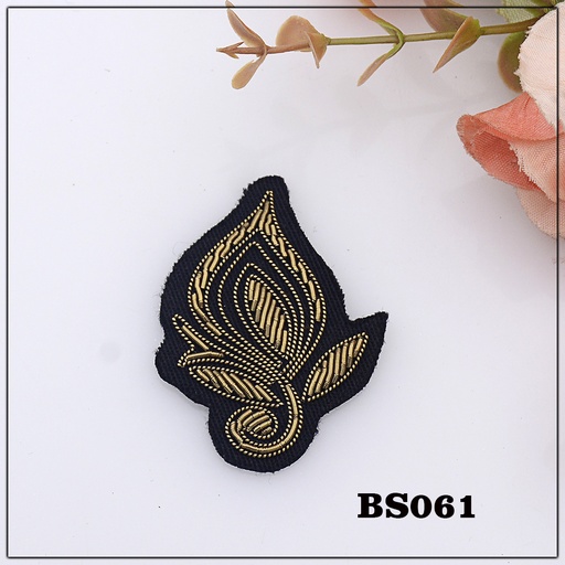 [B/S061] Hand Made Three Leaf Embroidery Patch