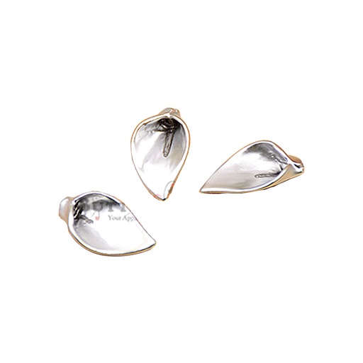 Petal Shape With A Pointed Tip Hanging