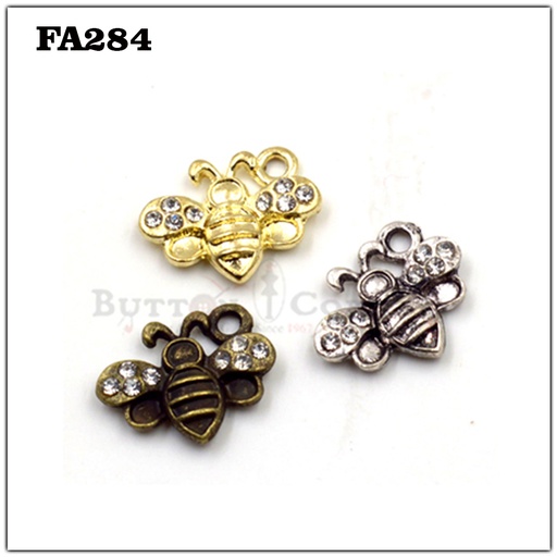 Housefly Shape With Pearl Pendant